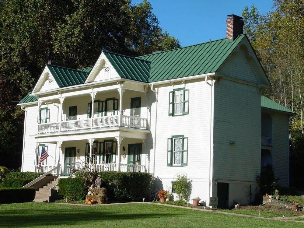 Mountain Rose Inn Woolwine Exterior photo